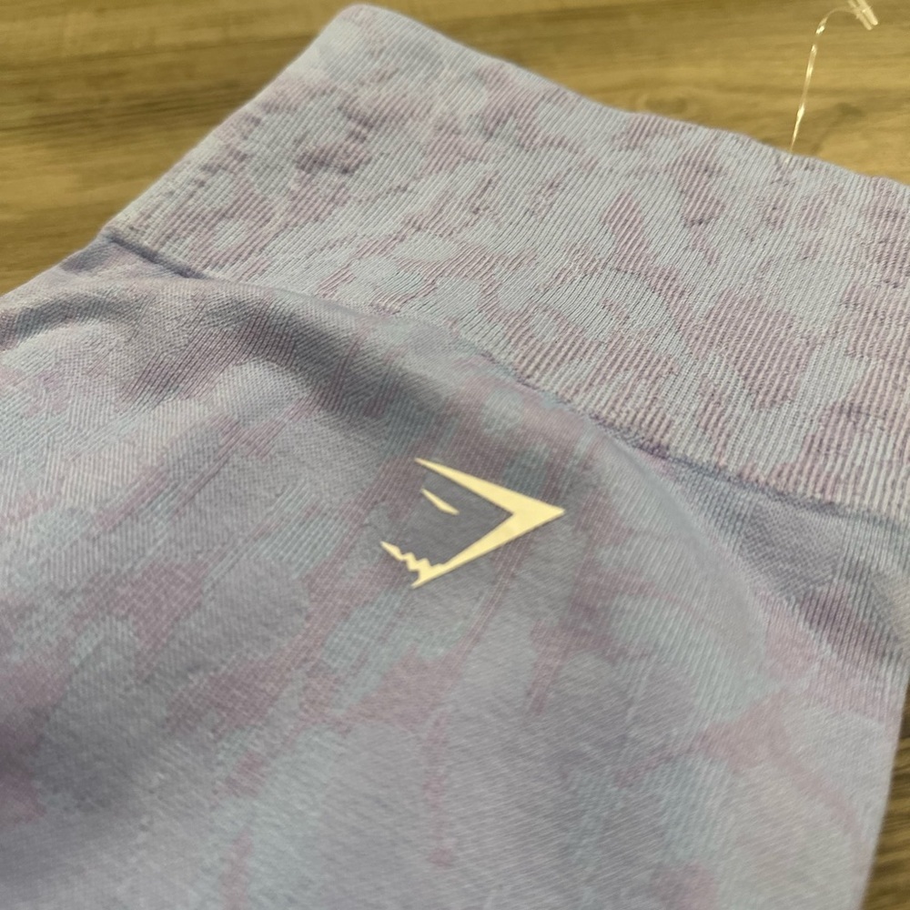 GYMSHARK Lavender Patterned Leggings - Picture 2 of 4